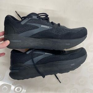 Brooks Men’s Ghost Max Black Running Shoes size 11